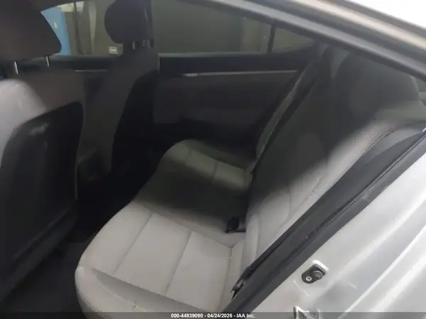 KMHD84LF1KU756011 2019 HYUNDAI ELANTRA - Image 8