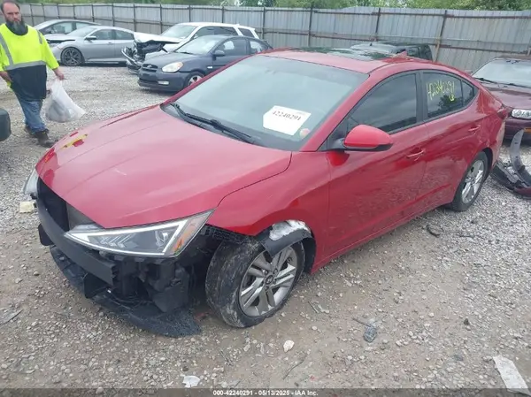 KMHD84LF1KU763668 2019 HYUNDAI ELANTRA - Image 2