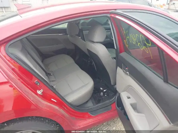 KMHD84LF1KU763668 2019 HYUNDAI ELANTRA - Image 8
