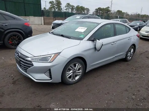 KMHD84LF1KU792720 2019 HYUNDAI ELANTRA - Image 2