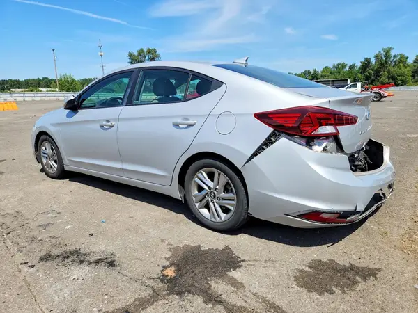 KMHD84LF1KU821519 2019 HYUNDAI ELANTRA - Image 2