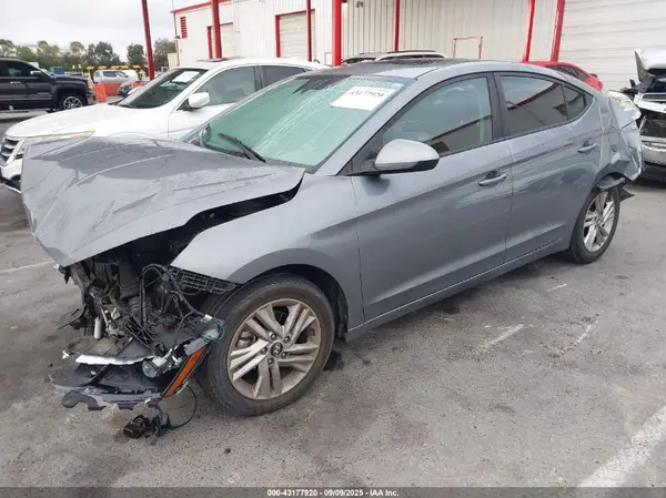 KMHD84LF1KU827899 2019 HYUNDAI ELANTRA - Image 2