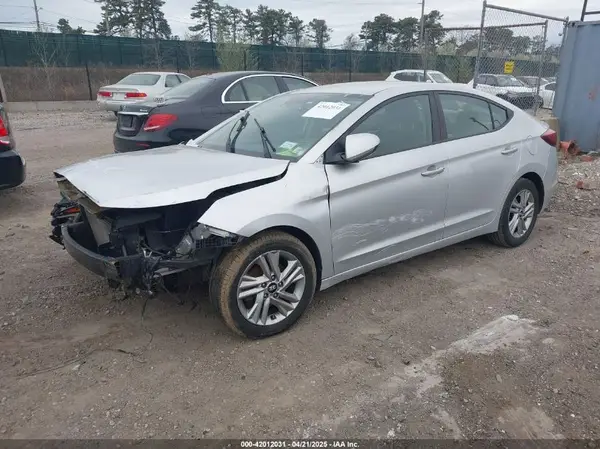 KMHD84LF1KU849501 2019 HYUNDAI ELANTRA - Image 2