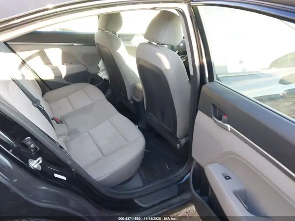 KMHD84LF1KU874639 2019 HYUNDAI ELANTRA - Image 8