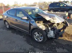 KMHD84LF1KU877640 2019 HYUNDAI ELANTRA