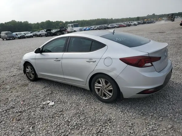KMHD84LF1KU878979 2019 HYUNDAI ELANTRA - Image 2