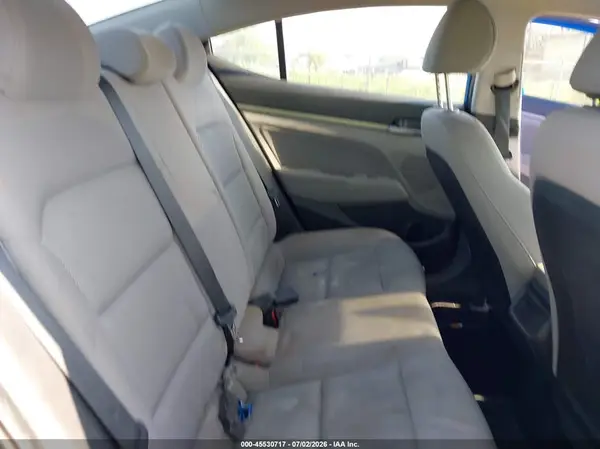 KMHD84LF2HU060671 2017 HYUNDAI ELANTRA - Image 8