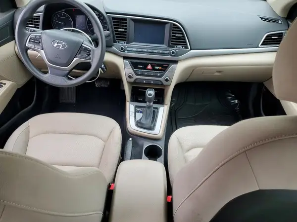 KMHD84LF2HU062596 2017 HYUNDAI ELANTRA - Image 8