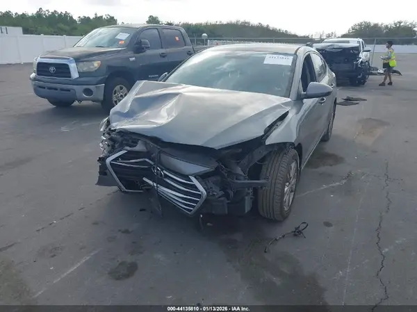 KMHD84LF2HU064073 2017 HYUNDAI ELANTRA - Image 2