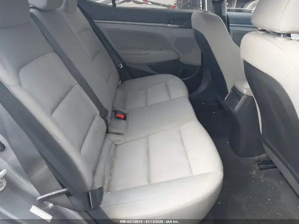 KMHD84LF2HU064073 2017 HYUNDAI ELANTRA - Image 8
