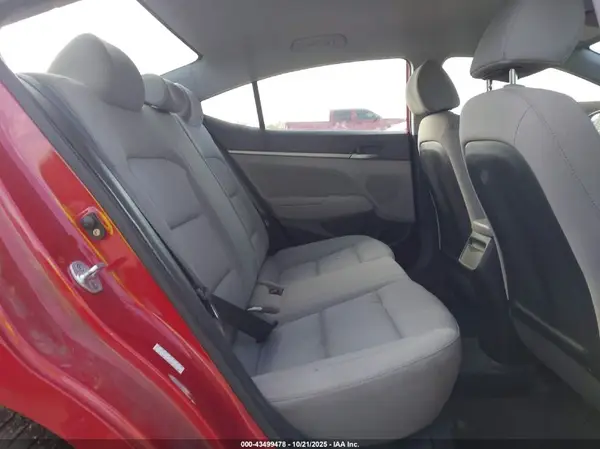 KMHD84LF2HU065031 2017 HYUNDAI ELANTRA - Image 8