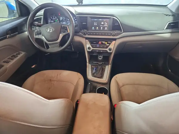 KMHD84LF2HU065868 2017 HYUNDAI ELANTRA - Image 8