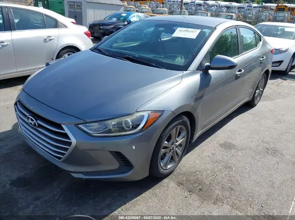 KMHD84LF2HU073842 2017 HYUNDAI ELANTRA - Image 2