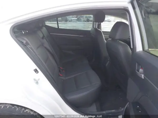 KMHD84LF2HU085294 2017 HYUNDAI ELANTRA - Image 8