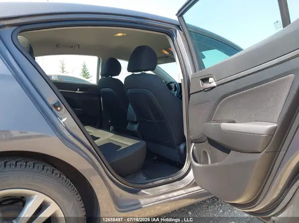 KMHD84LF2HU094433 2017 HYUNDAI ELANTRA - Image 8