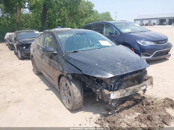 KMHD84LF2HU099020 2017 HYUNDAI ELANTRA - Image 1