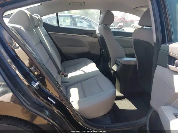 KMHD84LF2HU103177 2017 HYUNDAI ELANTRA - Image 8