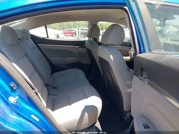 KMHD84LF2HU106483 2017 HYUNDAI ELANTRA - Image 8