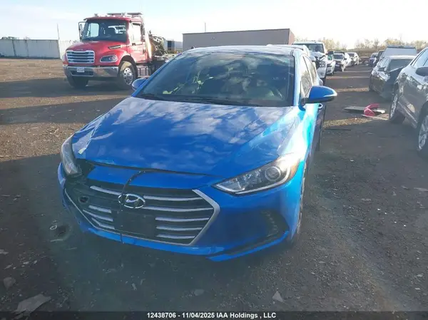 KMHD84LF2HU119573 2017 HYUNDAI ELANTRA - Image 2
