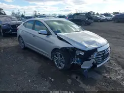 KMHD84LF2HU120142 2017 HYUNDAI ELANTRA