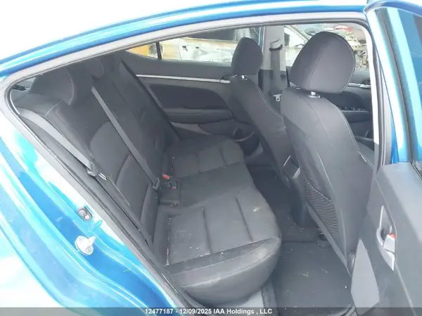 KMHD84LF2HU125101 2017 HYUNDAI ELANTRA - Image 8