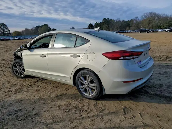 KMHD84LF2HU136129 2017 HYUNDAI ELANTRA - Image 2
