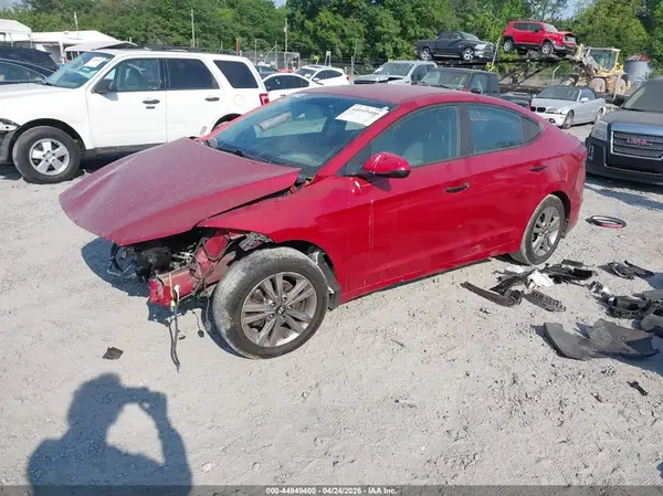 KMHD84LF2HU137488 2017 HYUNDAI ELANTRA - Image 2