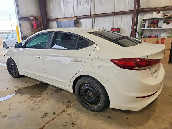 KMHD84LF2HU146420 2017 HYUNDAI ELANTRA - Image 2