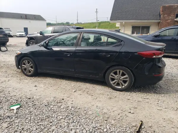 KMHD84LF2HU156171 2017 HYUNDAI ELANTRA - Image 2