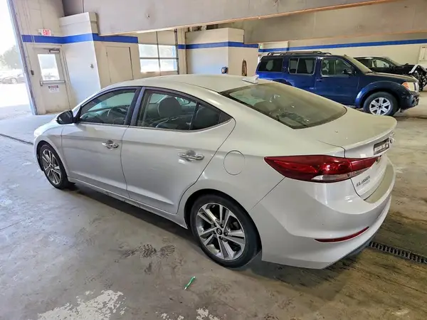 KMHD84LF2HU156400 2017 HYUNDAI ELANTRA - Image 2