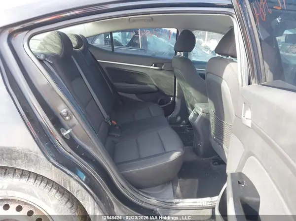 KMHD84LF2HU158051 2017 HYUNDAI ELANTRA - Image 8