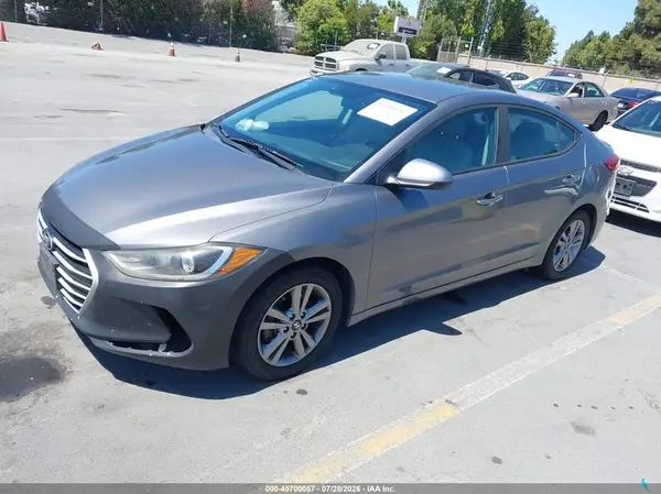KMHD84LF2HU164268 2017 HYUNDAI ELANTRA - Image 2