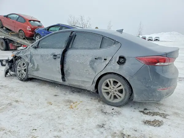 KMHD84LF2HU184634 2017 HYUNDAI ELANTRA - Image 2