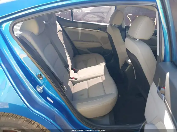 KMHD84LF2HU190062 2017 HYUNDAI ELANTRA - Image 8