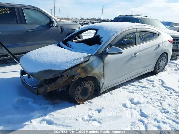 KMHD84LF2HU190384 2017 HYUNDAI ELANTRA - Image 2