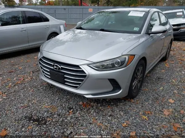KMHD84LF2HU201433 2017 HYUNDAI ELANTRA - Image 2