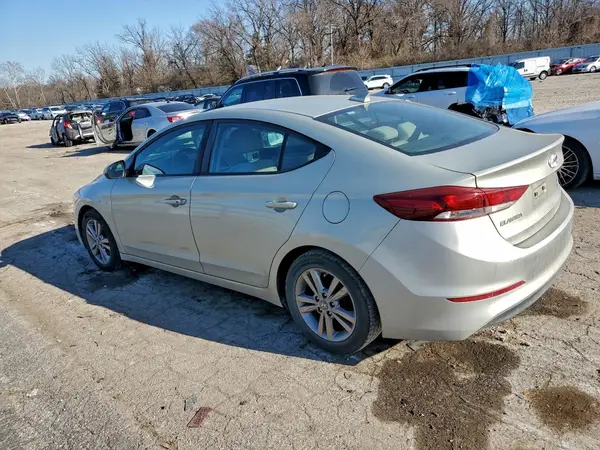 KMHD84LF2HU210357 2017 HYUNDAI ELANTRA - Image 2