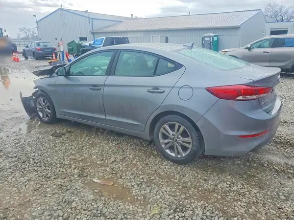 KMHD84LF2HU211752 2017 HYUNDAI ELANTRA - Image 2