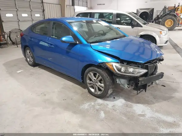 KMHD84LF2HU224789 2017 HYUNDAI ELANTRA - Image 1