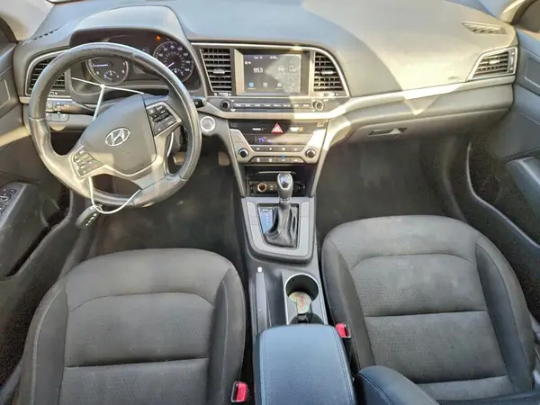 KMHD84LF2HU237347 2017 HYUNDAI ELANTRA - Image 8