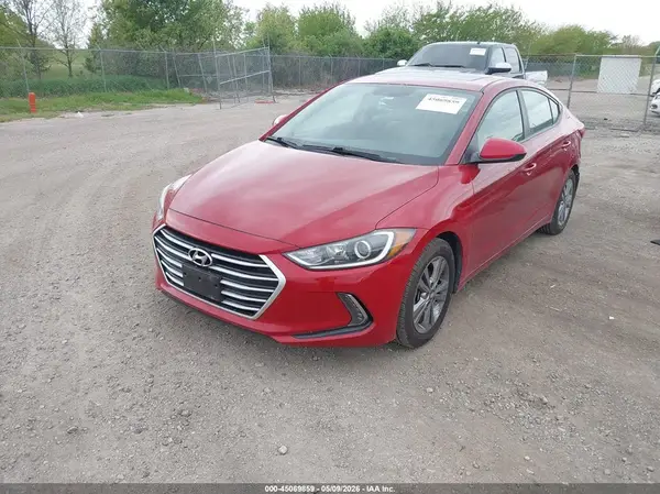 KMHD84LF2HU245688 2017 HYUNDAI ELANTRA - Image 2