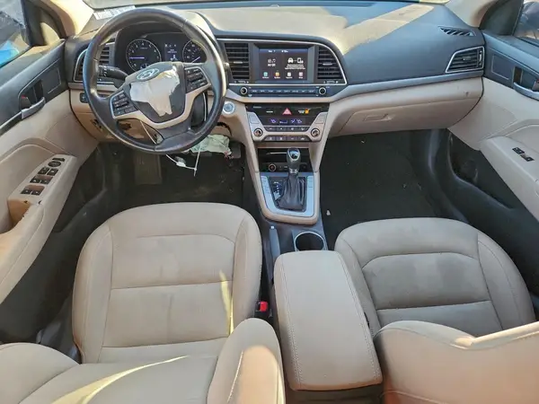 KMHD84LF2HU247019 2017 HYUNDAI ELANTRA - Image 8