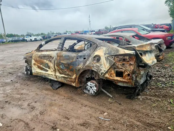 KMHD84LF2HU270977 2017 HYUNDAI ELANTRA - Image 2