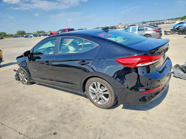KMHD84LF2HU272518 2017 HYUNDAI ELANTRA - Image 2
