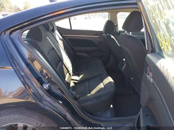 KMHD84LF2HU276620 2017 HYUNDAI ELANTRA - Image 8