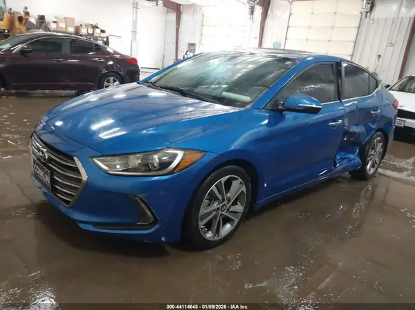 KMHD84LF2HU284121 2017 HYUNDAI ELANTRA - Image 2