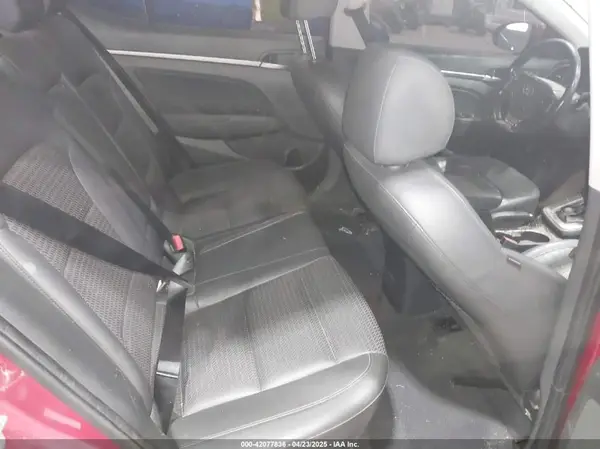 KMHD84LF2HU310751 2017 HYUNDAI ELANTRA - Image 8