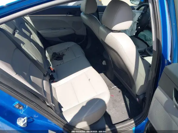 KMHD84LF2HU316145 2017 HYUNDAI ELANTRA - Image 8