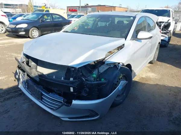 KMHD84LF2HU321099 2017 HYUNDAI ELANTRA - Image 2