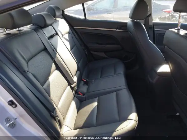KMHD84LF2HU321099 2017 HYUNDAI ELANTRA - Image 8